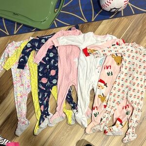 Set of 7 footed sleepers